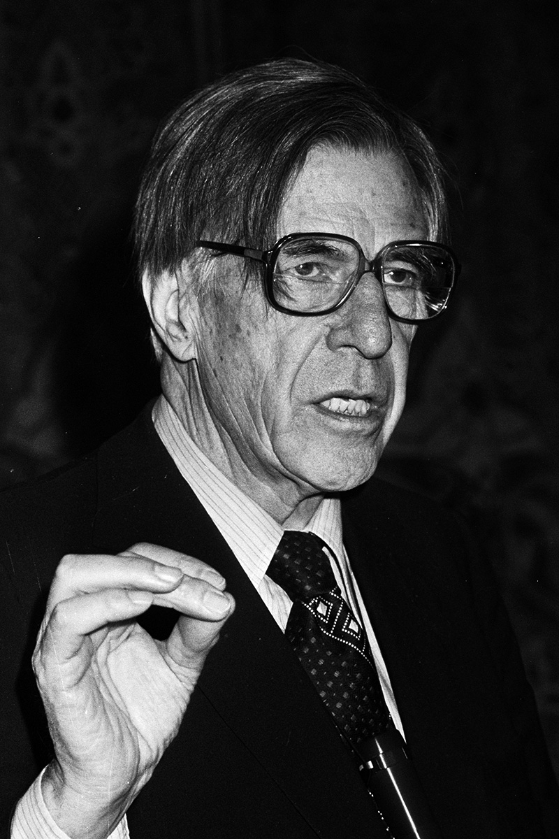 Picture of John Kenneth Galbraith. This is an image from the Nationaal Archief, the Dutch National Archives.