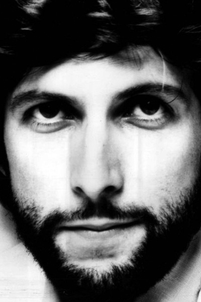 Picture of Stephen Bishop. Publicty photo of musician and songwriter Stephen Bishop.